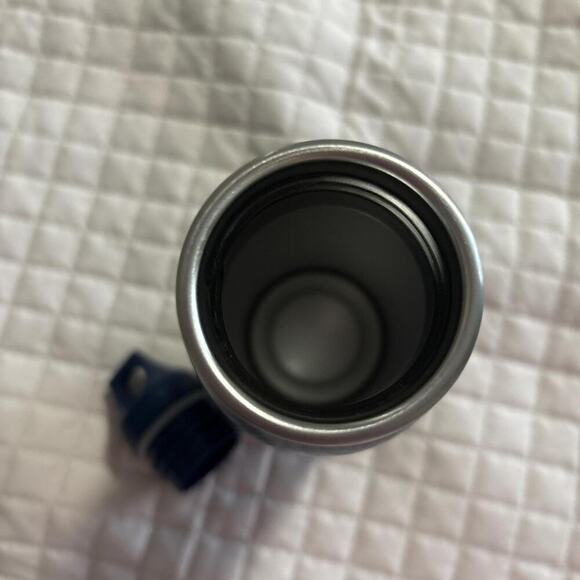 Blue and white patterned screw - Picture 2 of 4